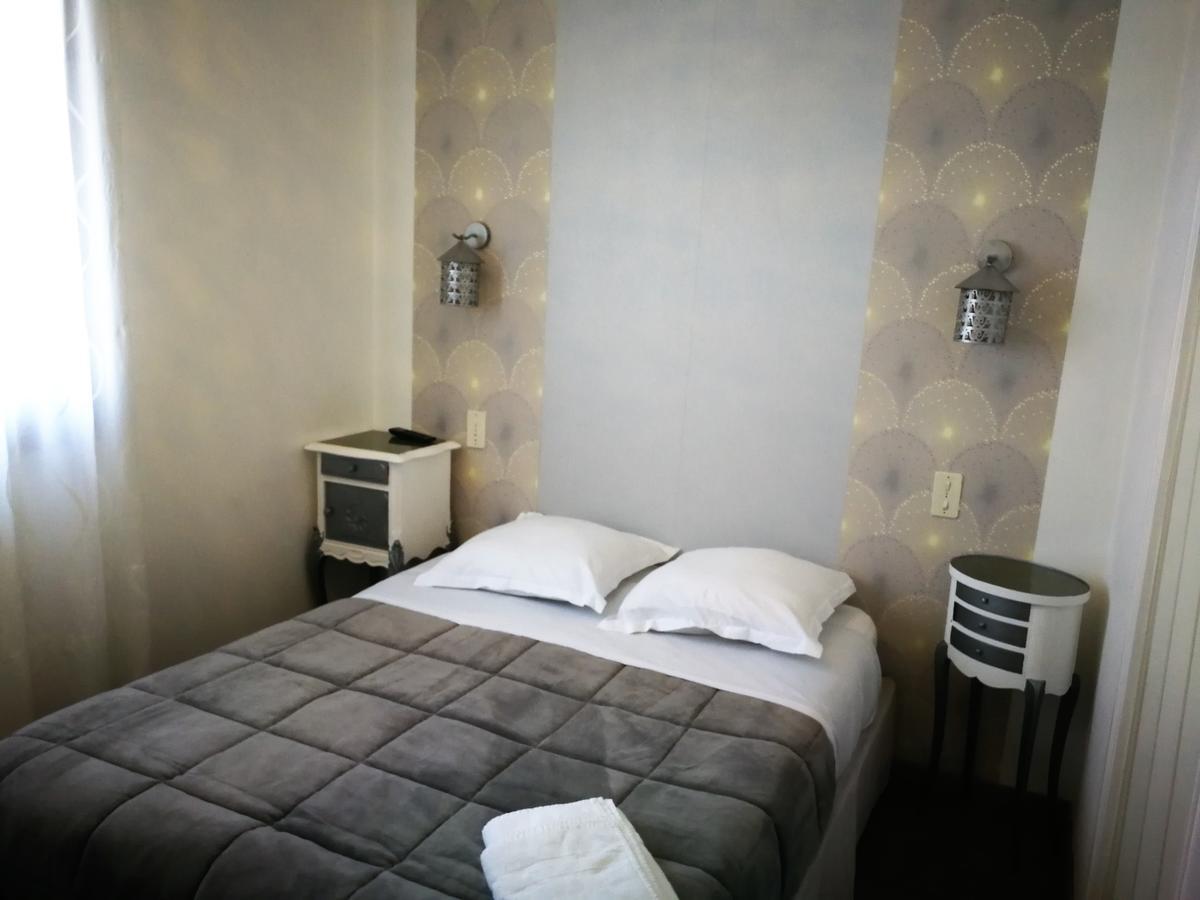 Terrasses De L'Aven Hotel Orgnac-lʼAven Екстериор снимка