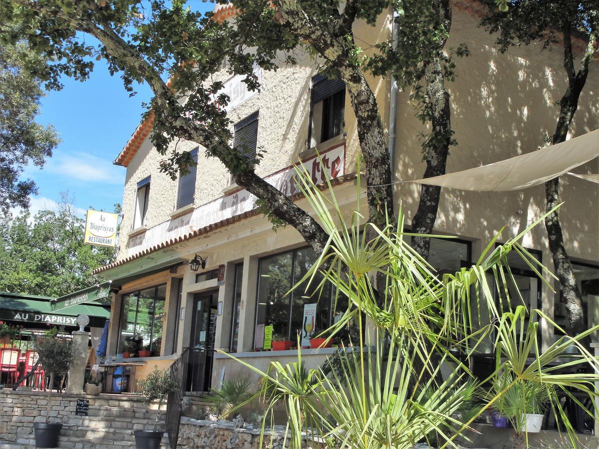 Terrasses De L'Aven Hotel Orgnac-lʼAven Екстериор снимка