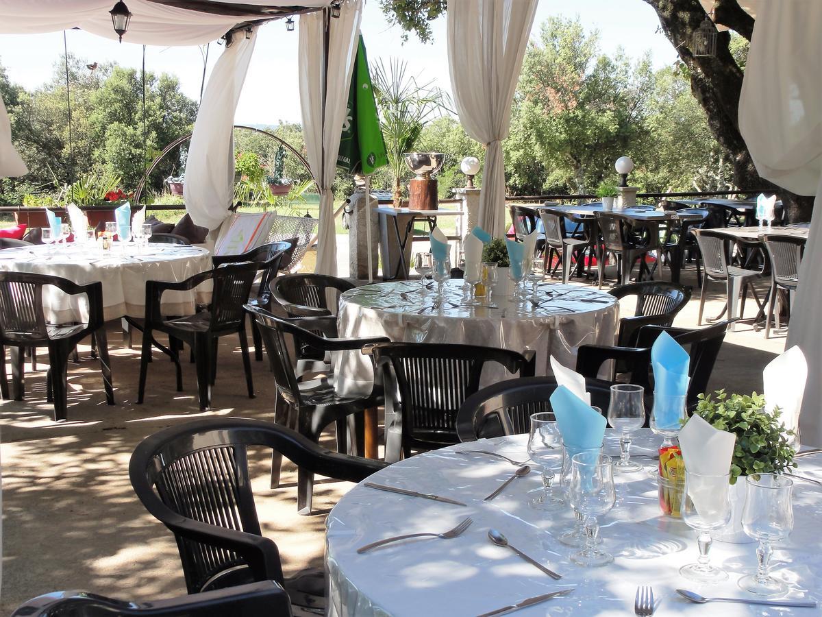 Terrasses De L'Aven Hotel Orgnac-lʼAven Екстериор снимка