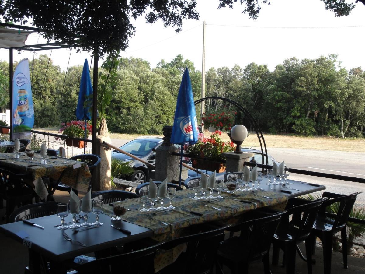 Terrasses De L'Aven Hotel Orgnac-lʼAven Екстериор снимка