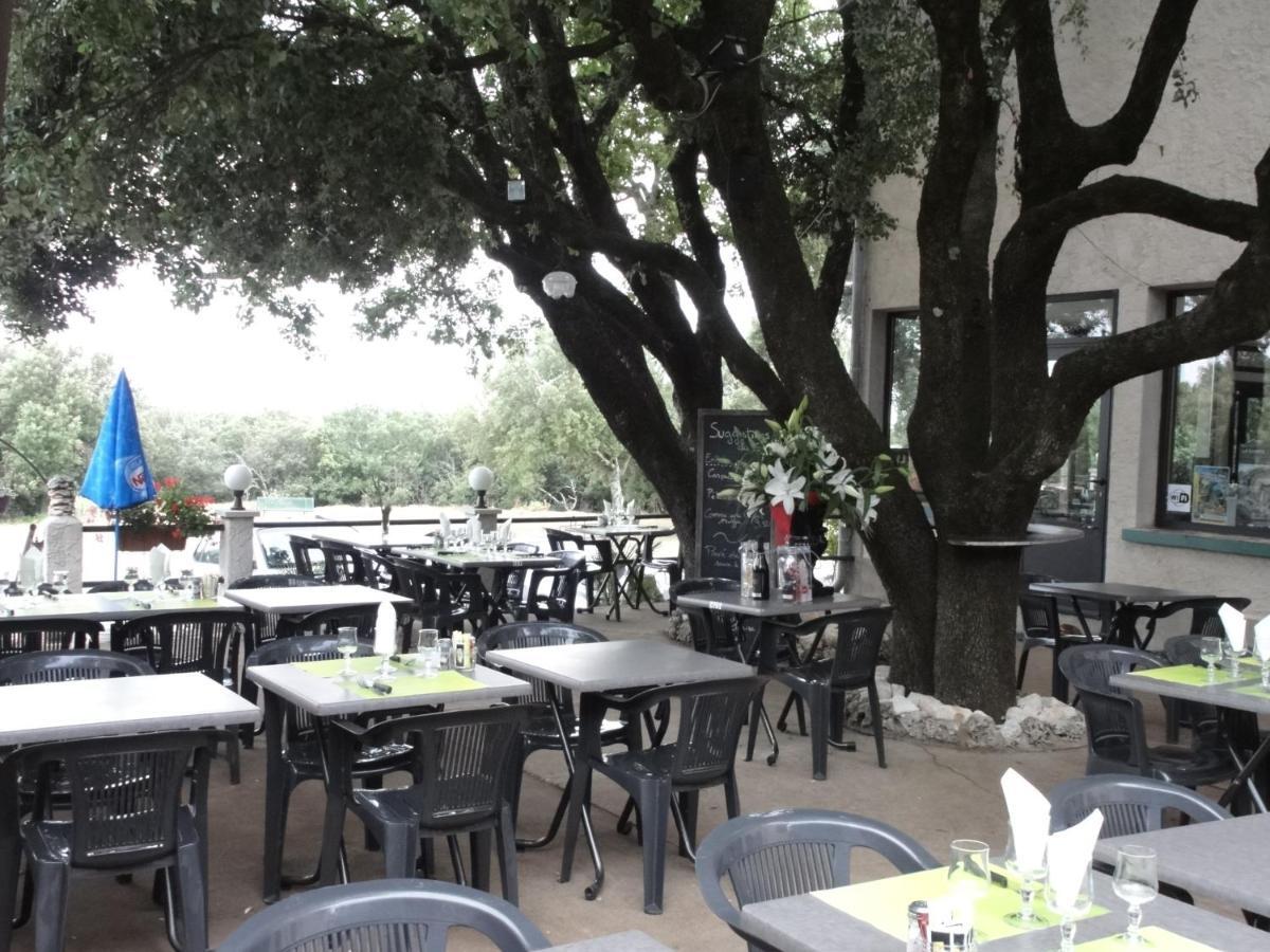 Terrasses De L'Aven Hotel Orgnac-lʼAven Екстериор снимка